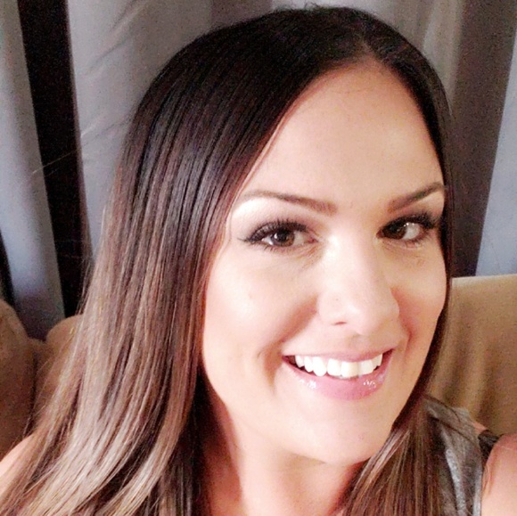 Michelle - Picture 3 of 3